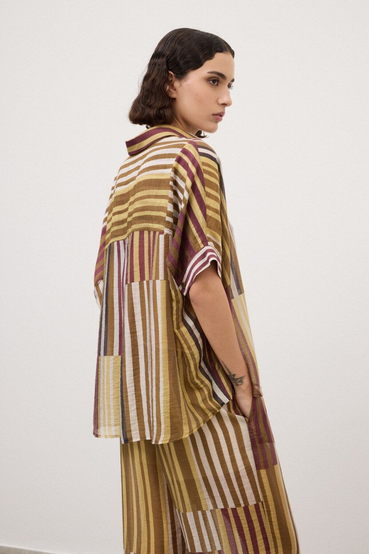 CAMICIA BOXY FIT A RIGHE OTTOD'AME